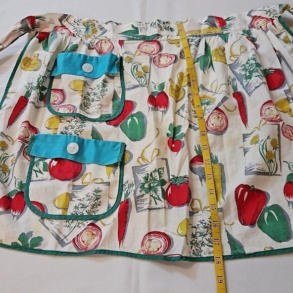 Vintage Vegetable themed apron - Picture 7 of 8